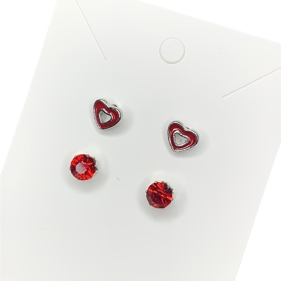 Red heart earring set - Picture 1 of 3